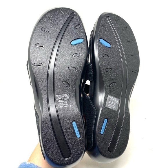 Aravon PC Three Strap Black Sandals NARROW - Picture 4 of 7